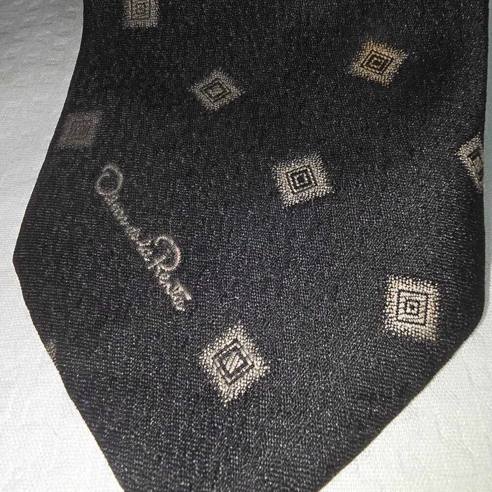 Oscar de la Renta vintage tie